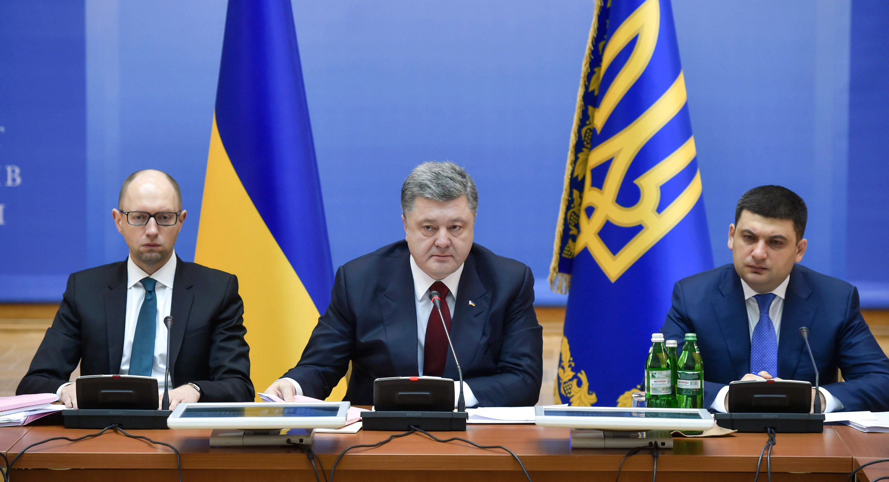 Киев держит премьера под ковром