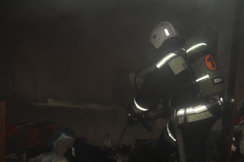 Севастопольские спасатели ликвидировали пожар в общежитии