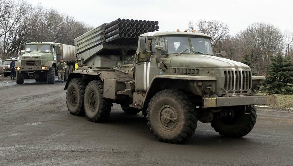 Басурин: украинские военные стягивают "Грады" к линии соприкосновения