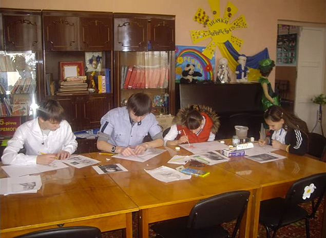 дети Донбасса рисуют войну