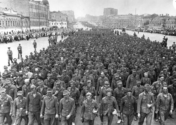 17 июля 1944 г. состоялся марш немецких пленных по Москве (видео)