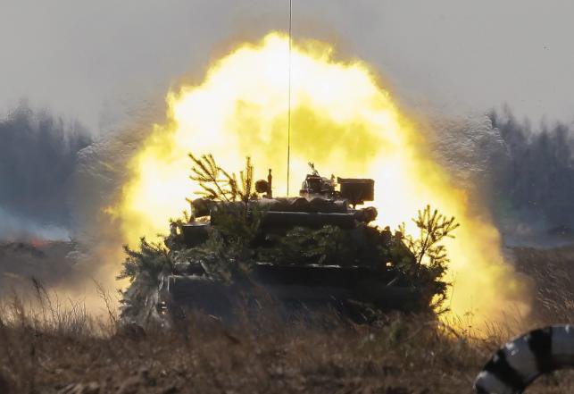 Украинские силовики начали обстрел Горловки из танков