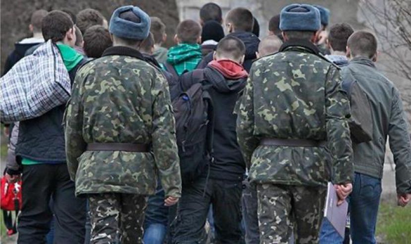 На Украине массовое уклонение от армии и дезертирство, заведено более 3000 уголовных дел