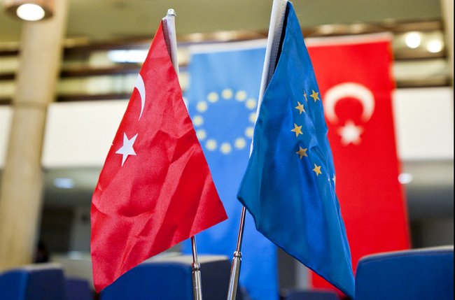 Туск: Турция начала новый этап вступления в ЕС