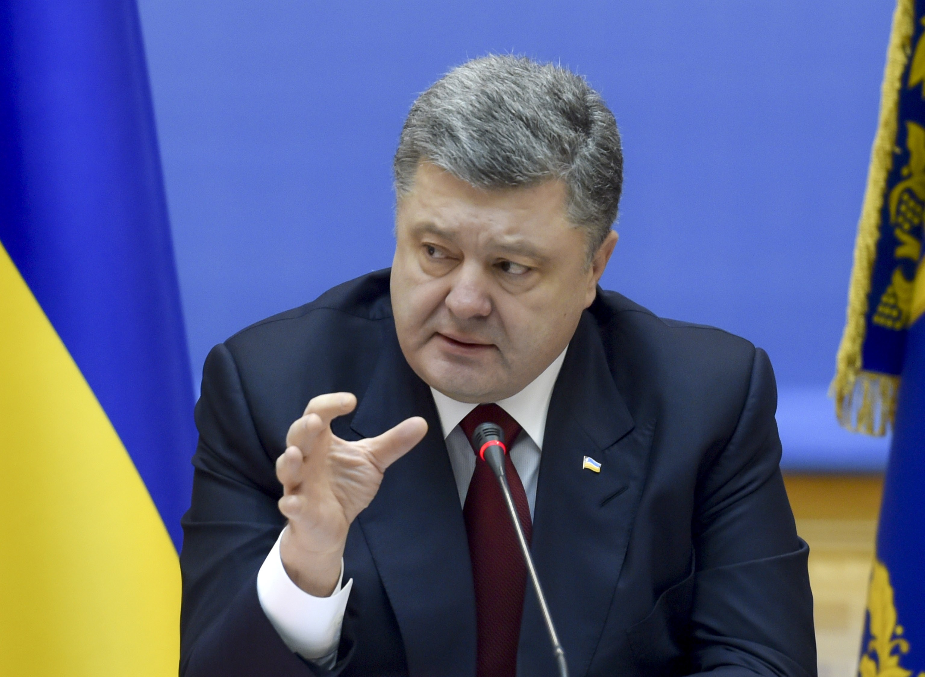 Депутат Рады от оппозиции: Порошенко относится к украинцам Донбасса, как к пленным