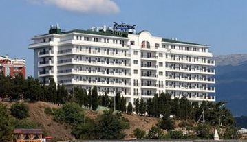 Из-за санкций закрылся отель Radisson в Алуште