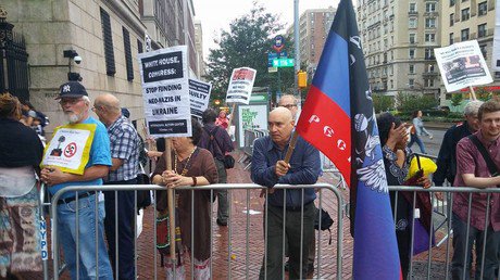 В Нью-Йорке прошла акция протеста против Порошенко