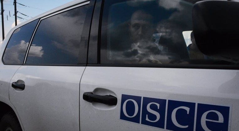 ОБСЕ: Украинские силовики обыскивают машины наблюдателей