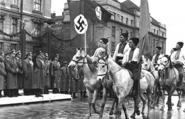 парад фашистов