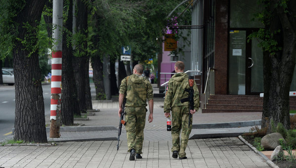 Ополченцы готовят частичную эвакуацию Донецка, сообщил Бородай