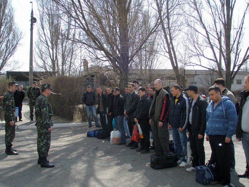 Закон силы или бал беззакония: в Харькове в армию забирают прямо на улице