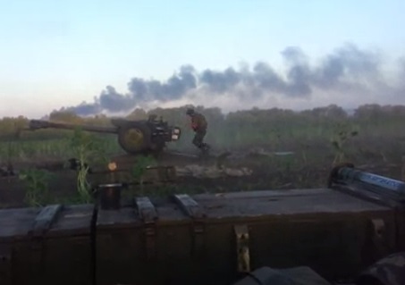 Тяжелые орудия хунты обстреливают Донецк (ВИДЕО)