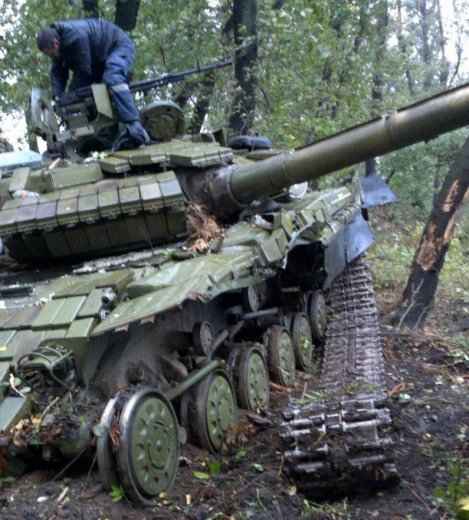 Деформация надгусеничной полки на танке Т-64БВ