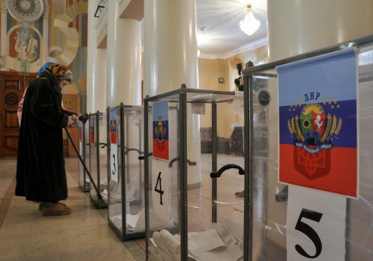 Киев выразил готовность к поиску вариантов проведения выборов в Донбассе