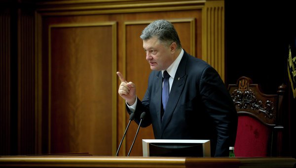Порошенко: "Минск-2" дал Украине время для укрепления обороны