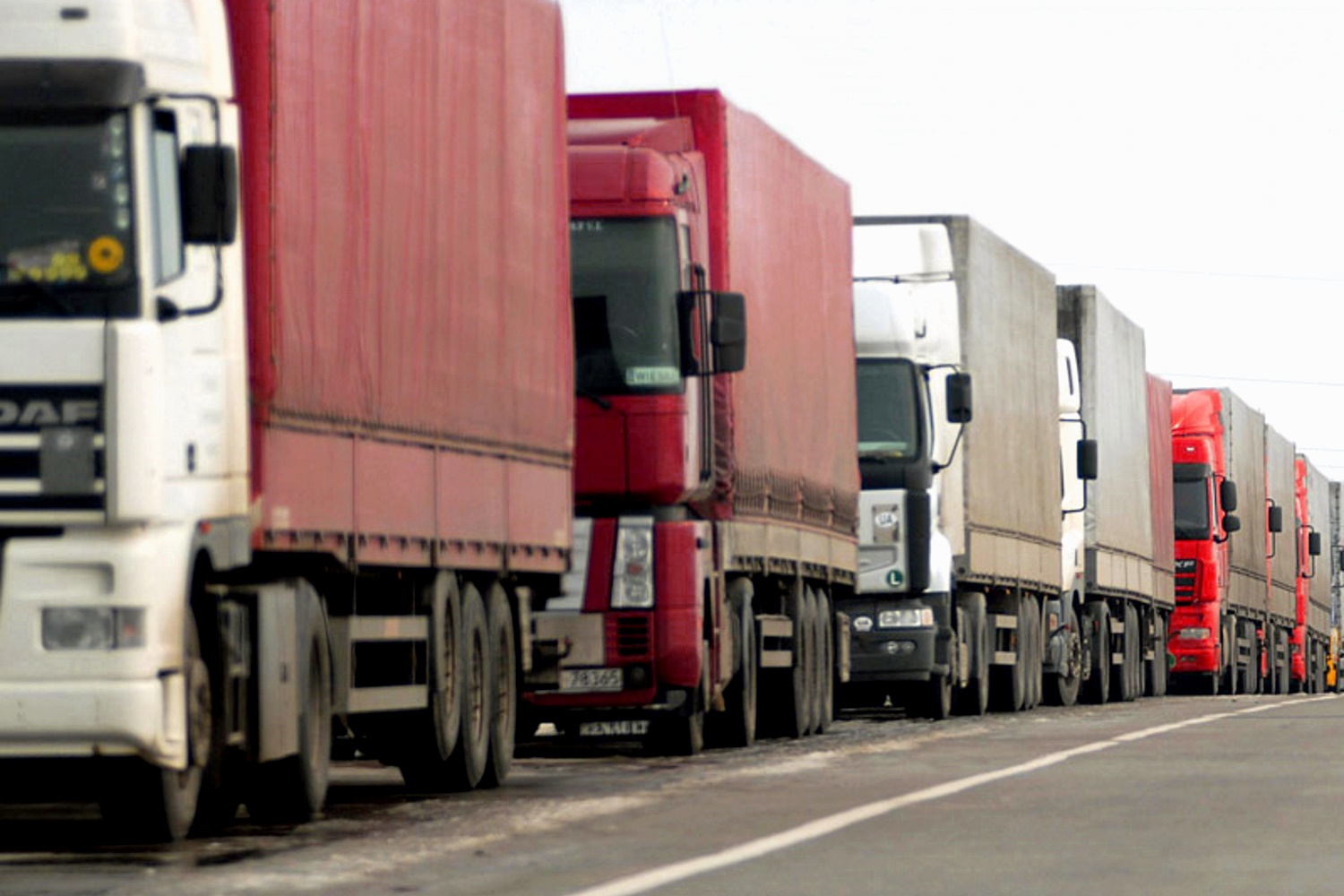 В России задержаны 152 украинских грузовика