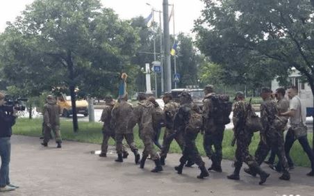 Батальон ВСУ отправили на фронт пешком
