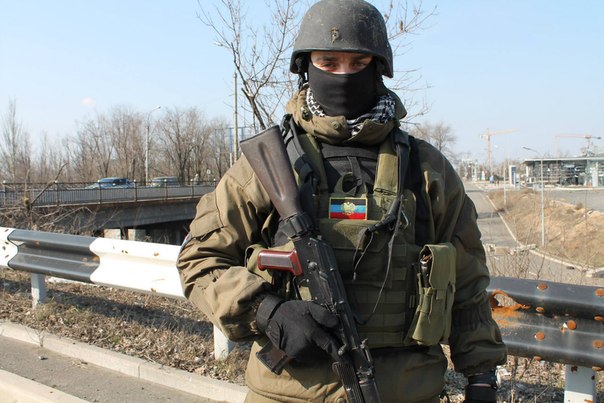 Украинские силовики 13 раз за сутки обстреляли территорию ДНР
