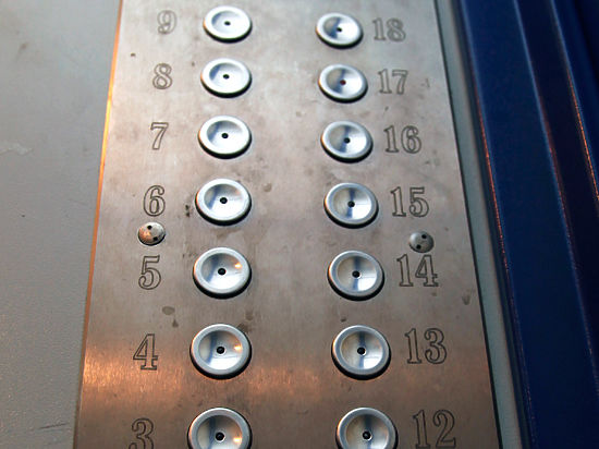 В Севастополе до конца года заменят 113 лифтов