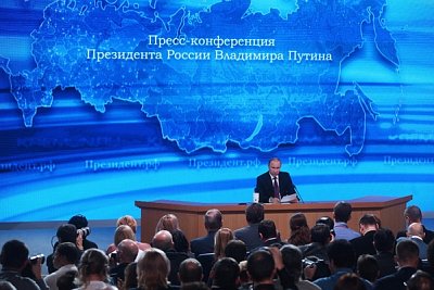 Пресс-конференция Президента на площадях Севастополя