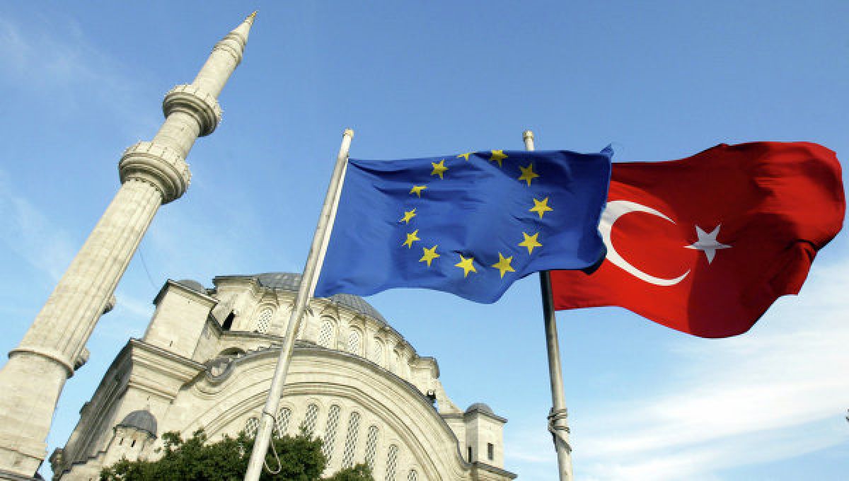 Турция объявила об отмене визового режима со странами ЕС
