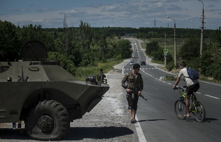 Власти ДНР: обещанный гуманитарный коридор на востоке Украины не создан