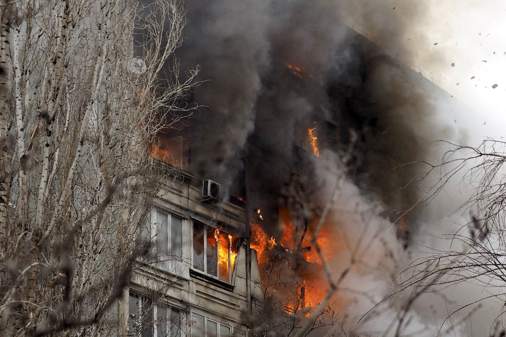 Очевидцы: во взорвавшейся квартире в Волгограде хранились боеприпасы