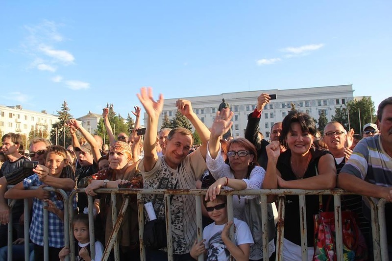 В Луганск приехала рок-группа "Земляне".