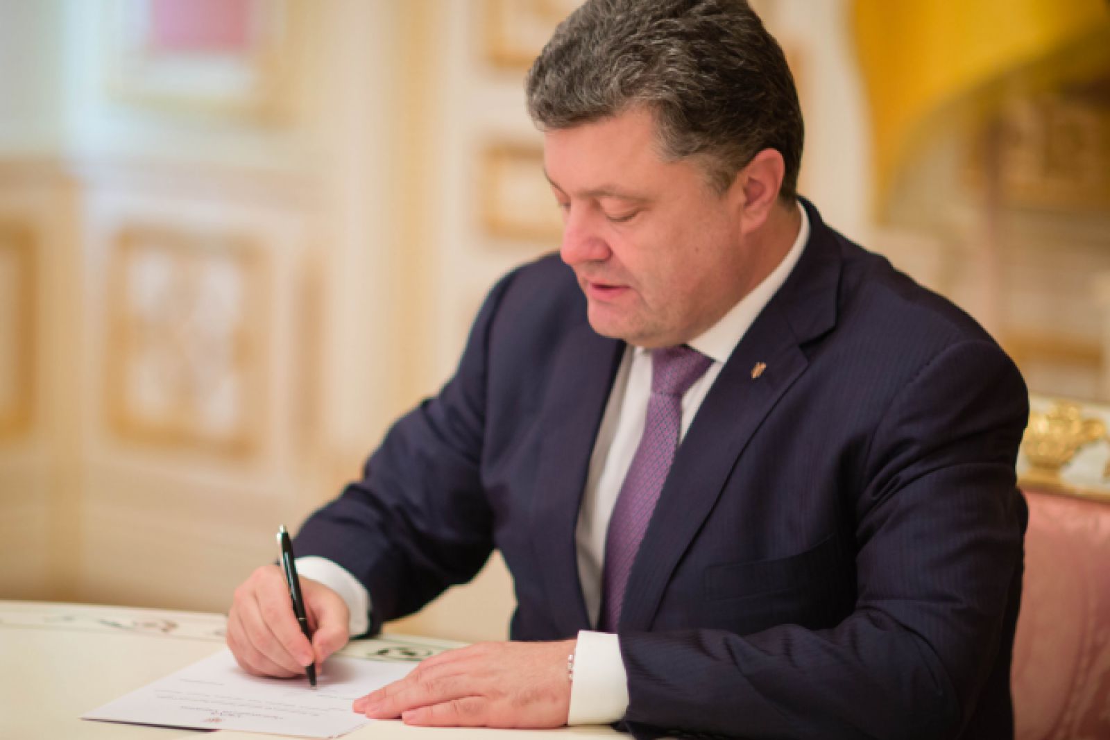 Порошенко подписал указ по сотрудничеству с НАТО