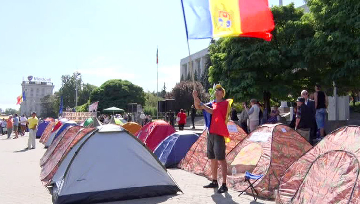 В Молдавии протестующие разблокировали центральный проспект Кишинева