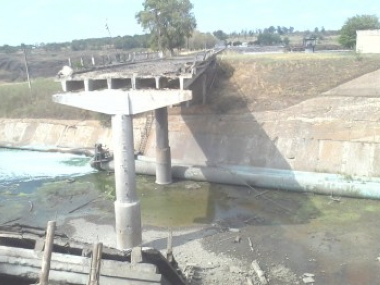 разрушенный мост в Павлополе