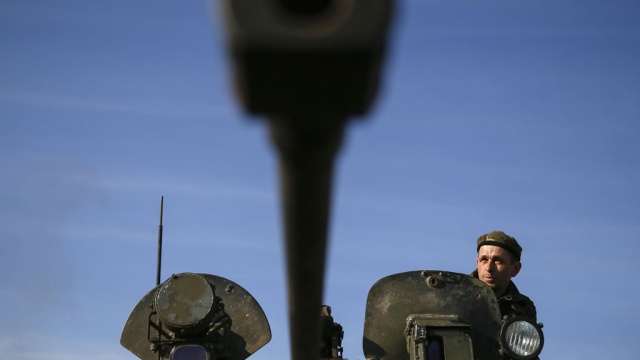 ОБСЕ заметило масштабные передвижения тяжелых вооружений на Донбассе (видео)