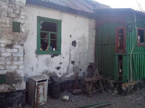 Последствия обстрелов прокиевскими боевиками городов и поселков ЛНР (фото, видео)
