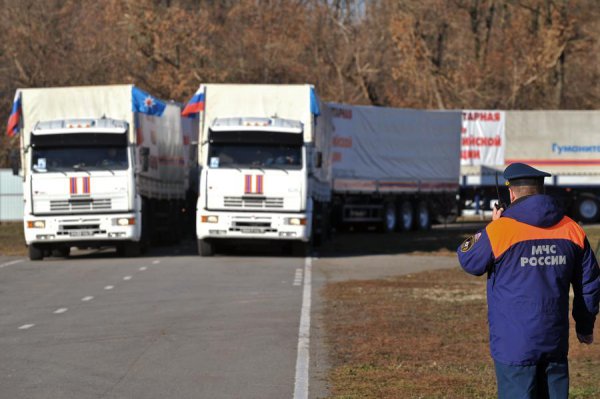 Российский гуманитарный конвой для Донбасса разделился на две колонны