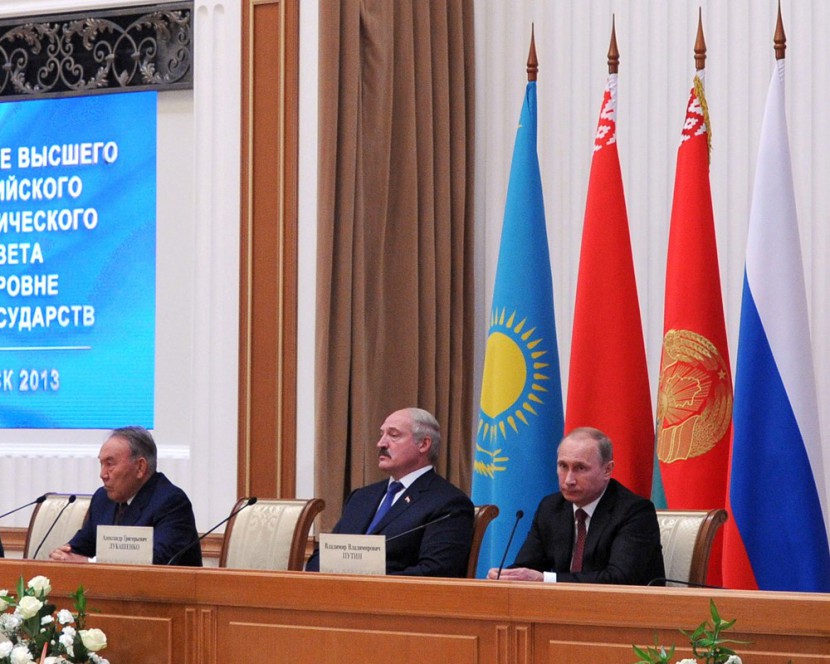 Россия, Белоруссия и Казахстан договорятся о торговых барьерах для Украины