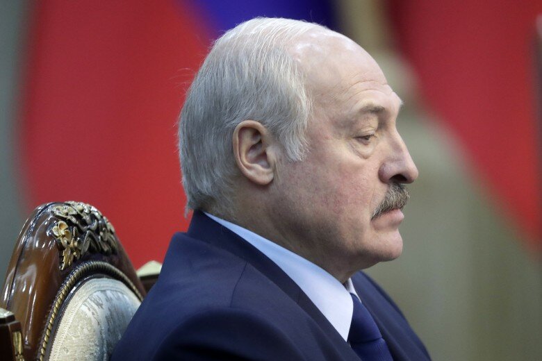 Лукашенко усмотрел «договорняк» в ситуации с падением ракеты в Польше