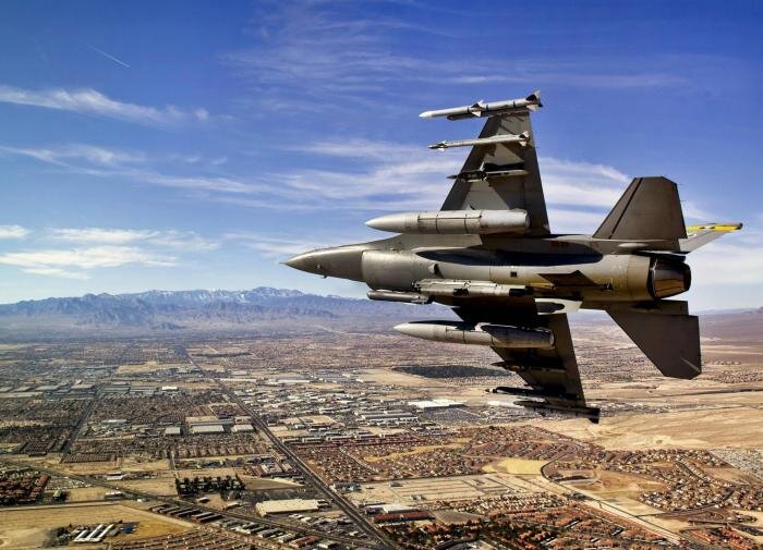 Любой американский F-16 русские cобьют ещё до начала воздушного боя