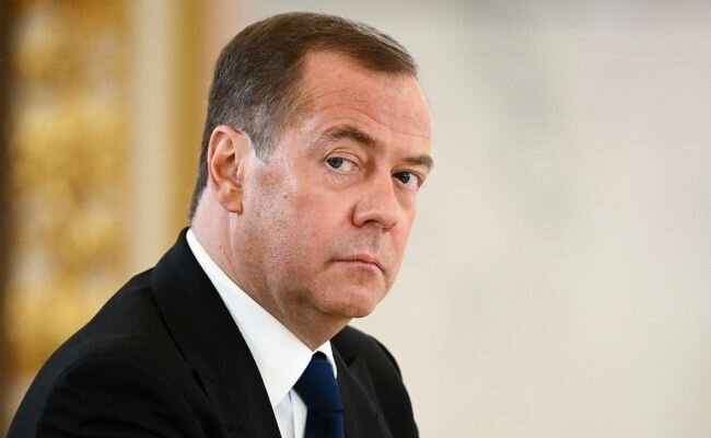 Россия нанесет удар по базе страны НАТО на Украине — Медведев