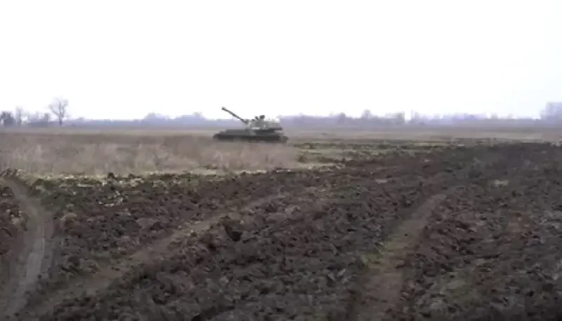 ВС РФ поразили с помощью беспилотников 2 замаскированных САУ и 1 танк ВСУ под Андреевкой на Артемовском направлении