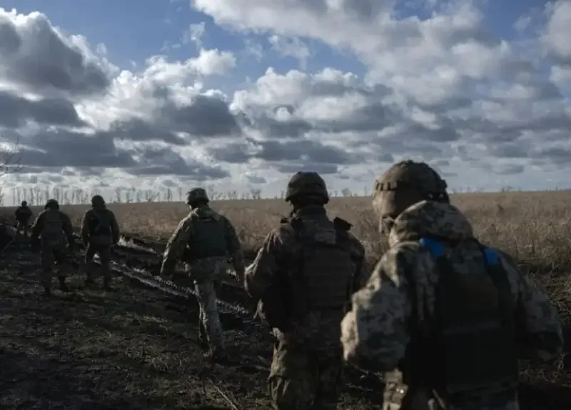 Российский военный помог бойцу ВСУ выжить на минном поле и сдаться в плен с помощью дрона