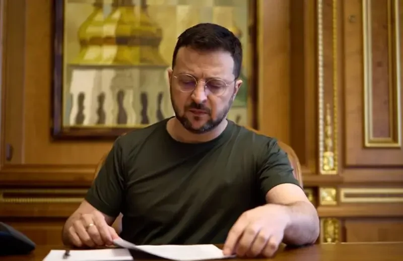 Украинские ресурсы сообщают, что Зеленский посетил оккупированный ВСУ Славянск в ДНР