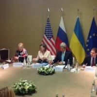 Россия, США и ЕС в ходе восьмичасовых переговоров одобрили женевское соглашение по Украине.