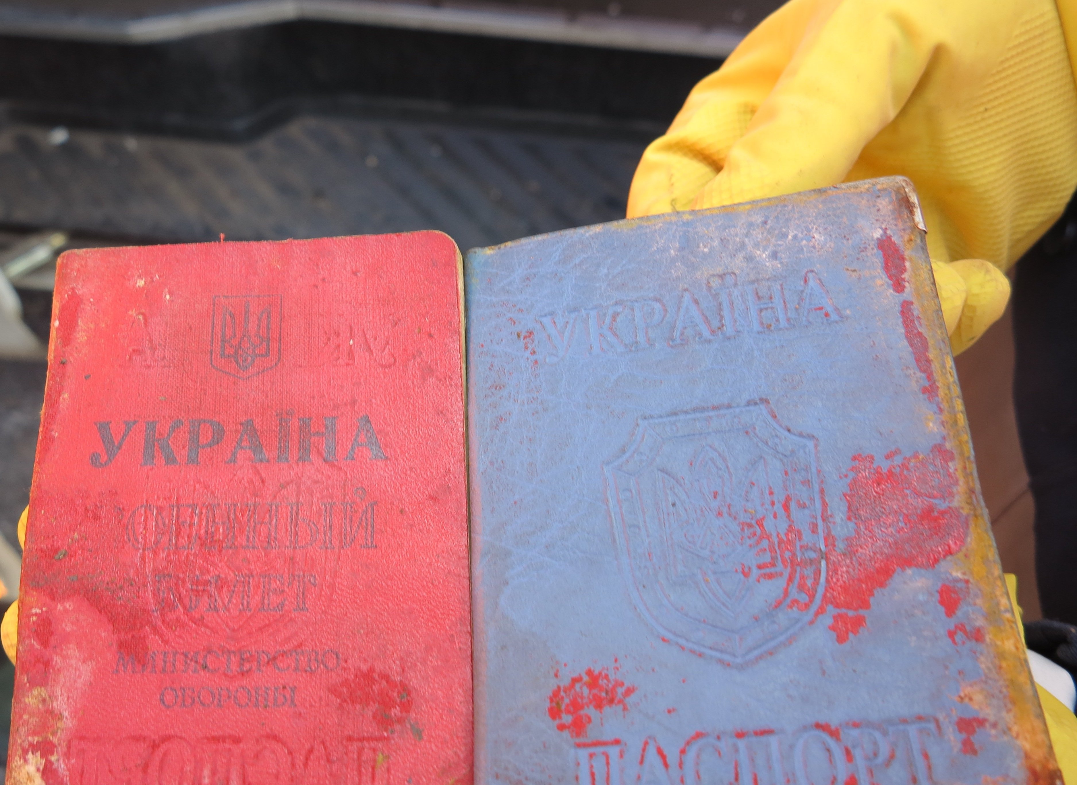 Обстрел со стороны ВСУ прервал эксгумацию тел украинских бойцов под Дебальцево (фото)