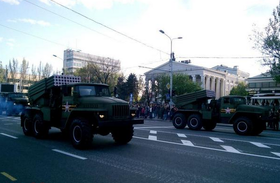 репетиция парада в Донецке