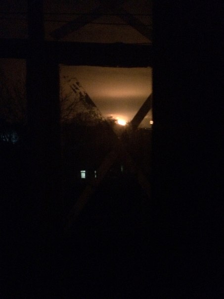 Фотография от местного жителя с комментарием "Взрыв на Текстиле. Клуб пламени"