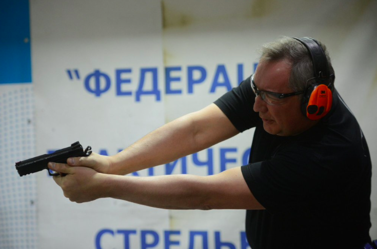 Информация о ранении Рогозина опровергнута его помощником
