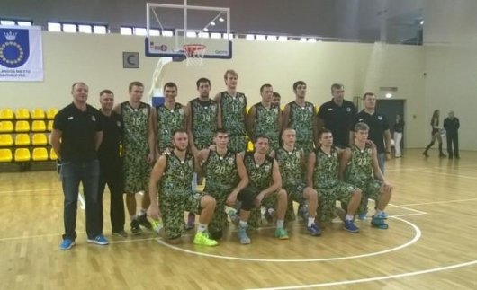 Киевские баскетболисты надели камуфляж на игру против россиян