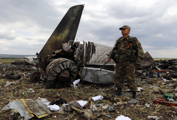 За сбитый ополченцами Ил-76 арестован замначальника генштаба Украины