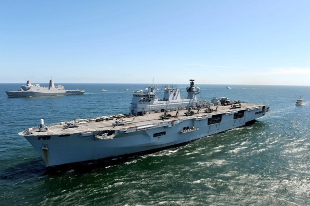 «HMS Ocean» в Средиземном
