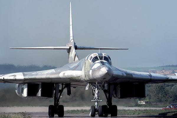 Стратегический ракетоносец ВВС России  Ту-160 станет невидимым для ПВО